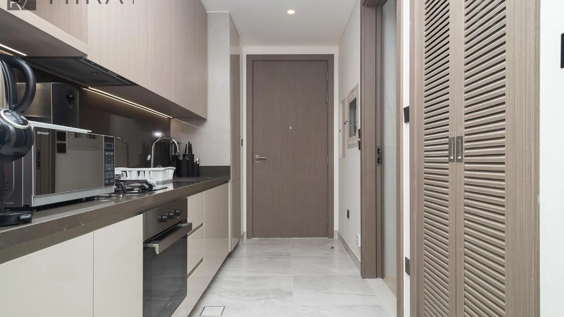 Mira Holiday Homes - Newly And Cosy Studio With Balcony In Business Bay Dubai